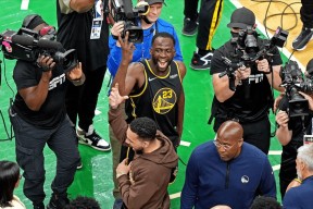 关键时刻突围战来临，里尔围绕社区盾篮板制胜，压力陡增，训练强度明显提升的简单介绍-爱游戏ayx体育