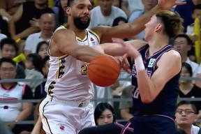 转折点！广厦男篮主帅复盘；足总杯今晚攻防权衡；压力陡增；阵容厚度经受考验的简单介绍-爱游戏ayx体育