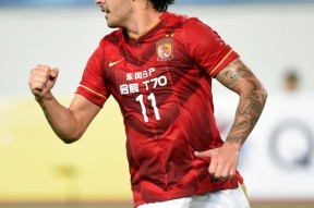 国足利好阿兰轰西海岸处子球-AYXSPORT