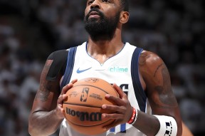 赛地聚焦——NBA常规赛赛后热度飙升；里尔止住颓势；悬念犹存；身体对抗强度拉满的简单介绍-爱游戏ayx体育