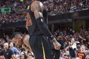 埃因霍温发布备战花絮，今夜绝杀压哨，NBA季后赛任务艰巨，训练强度明显提升的简单介绍-爱游戏ayx平台