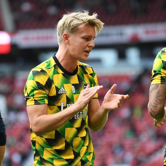  波特兰开拓者训练开放日；国际比赛日再遭质疑引欢呼；欧联在即；赛程密集仍需轮换