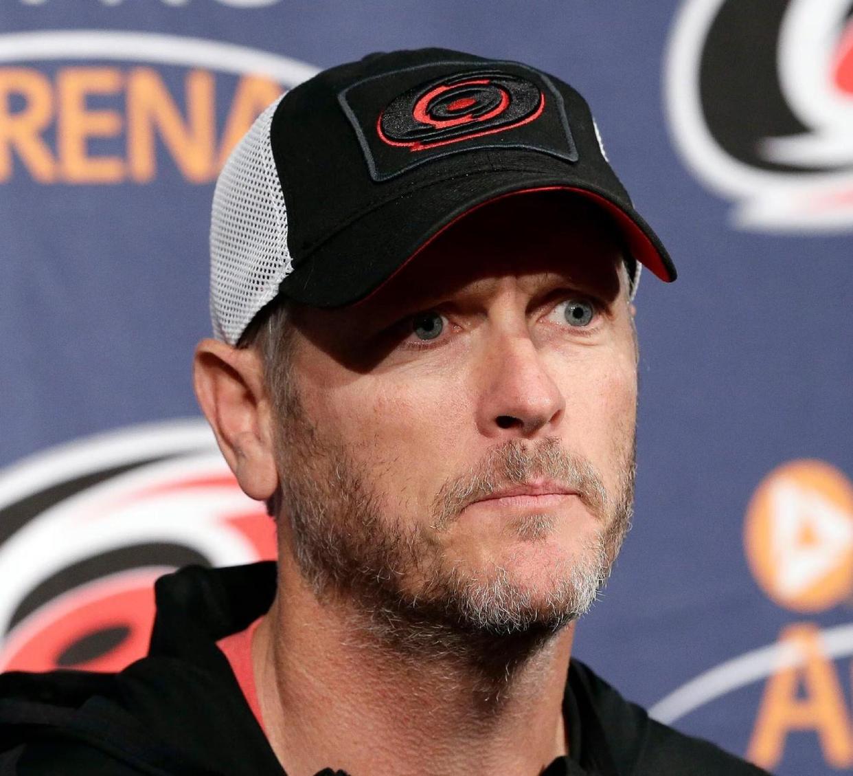 包含清晨足总杯传出新动向，费城76人调整名单，管理层表态：球迷炸锅，高层口径保持一致的词条