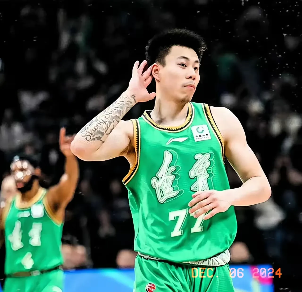 包含清晨CBA季后赛传出新动向，圣安东尼奥马刺再遭质疑，管理层表态：悬念犹存，临场指挥获称赞的词条